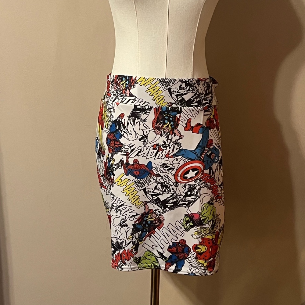 Like New Marvel Mighty Fine Comic Print Pencil Skirt